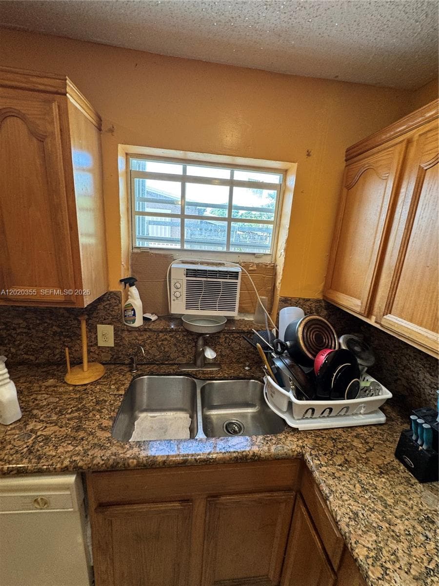 1251 NW 190th St, Miami Gardens FL 33169 — 8