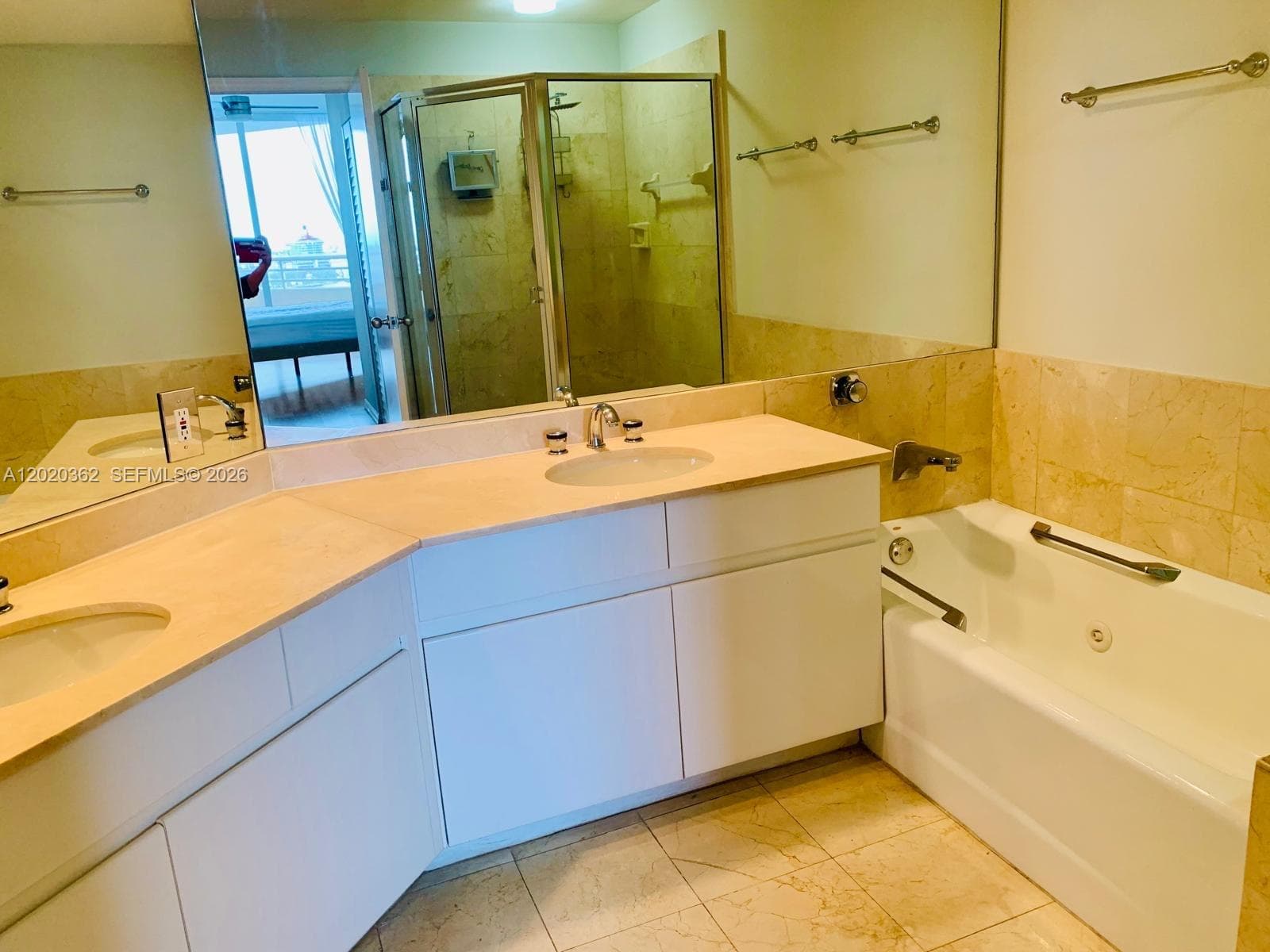 888 Brickell Key Dr # 1612, Miami FL 33131 — 18