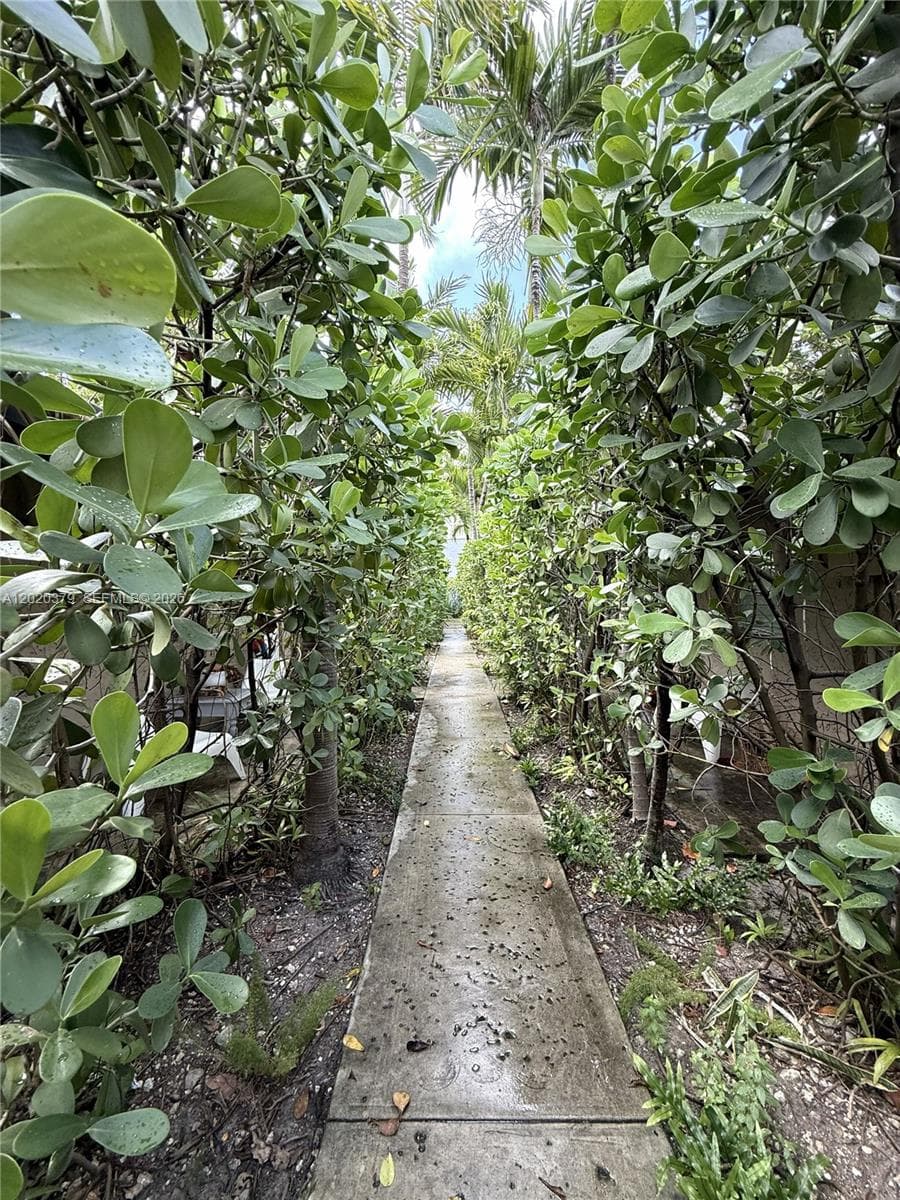 118 NW 24th St, Miami FL 33127 — 5