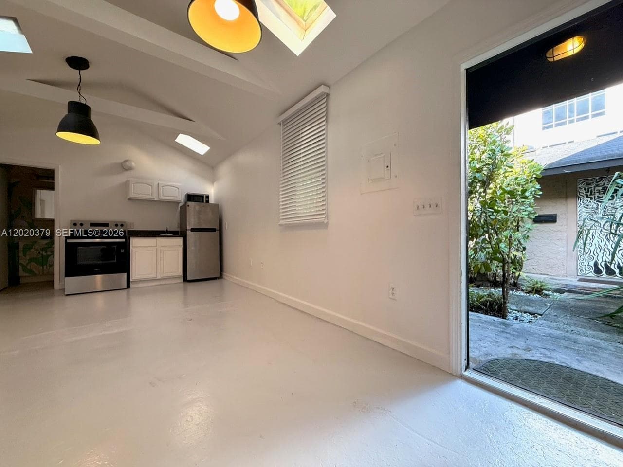 118 NW 24th St, Miami FL 33127 — 9