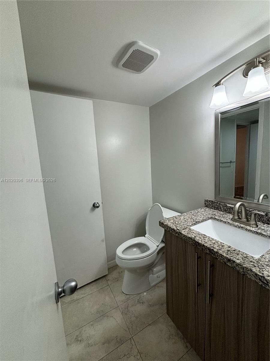 7470 Miami Lakes Dr # B208, Miami Lakes FL 33014 — 17