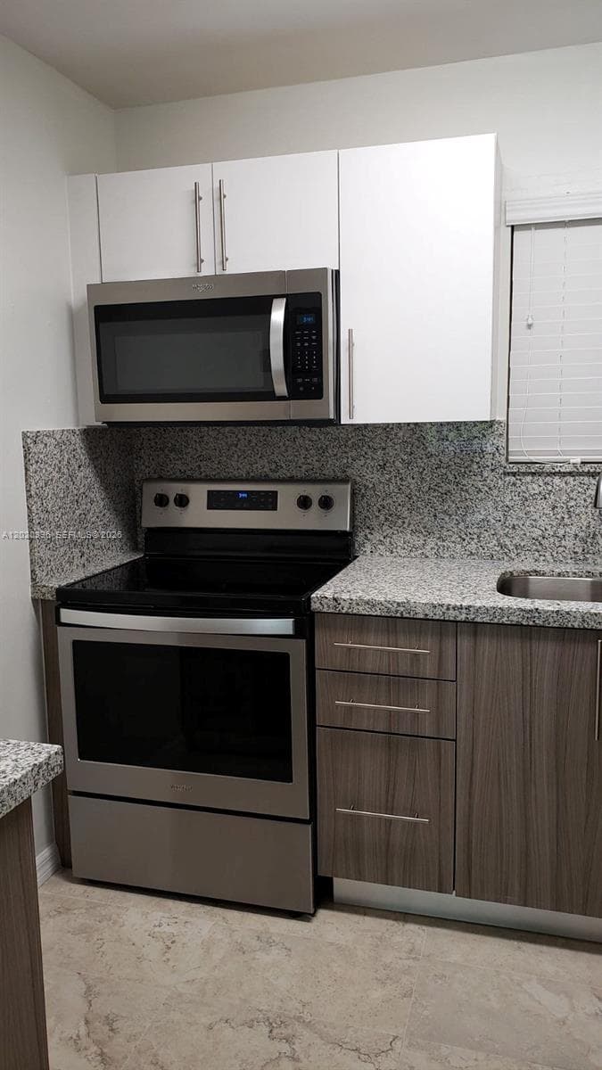 7470 Miami Lakes Dr # B208, Miami Lakes FL 33014 — 7