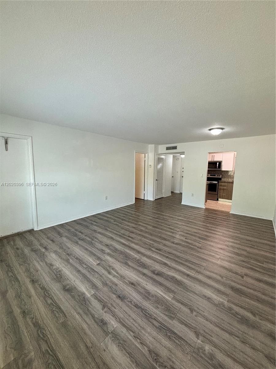 7470 Miami Lakes Dr # B208, Miami Lakes FL 33014 — 3