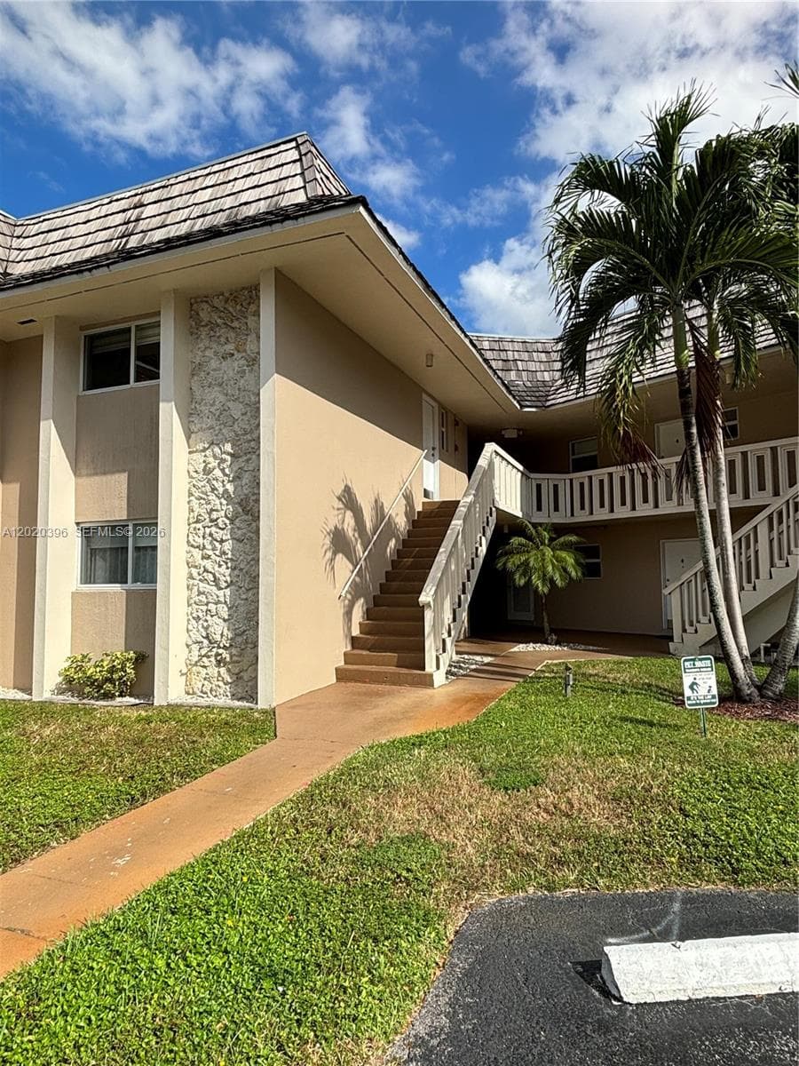 7470 Miami Lakes Dr # B208, Miami Lakes FL 33014 — 1