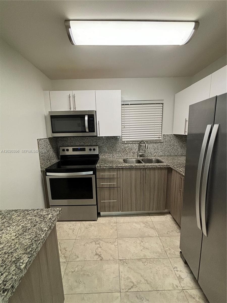 7470 Miami Lakes Dr # B208, Miami Lakes FL 33014 — 5