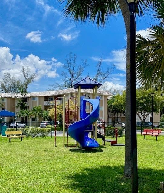 7470 Miami Lakes Dr # B208, Miami Lakes FL 33014 — 21