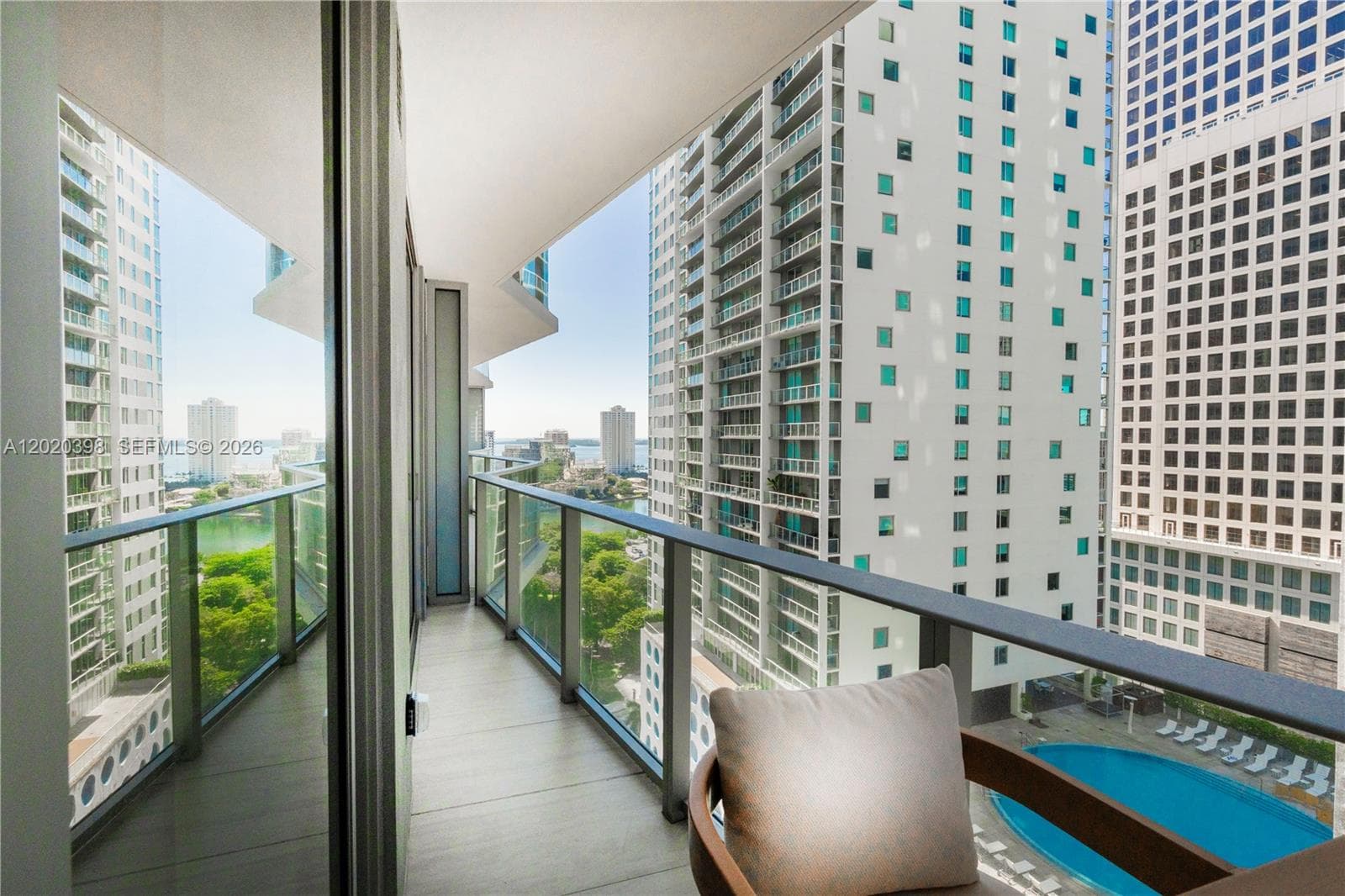 77 SE 5th St # 1910, Miami FL 33131 — 12