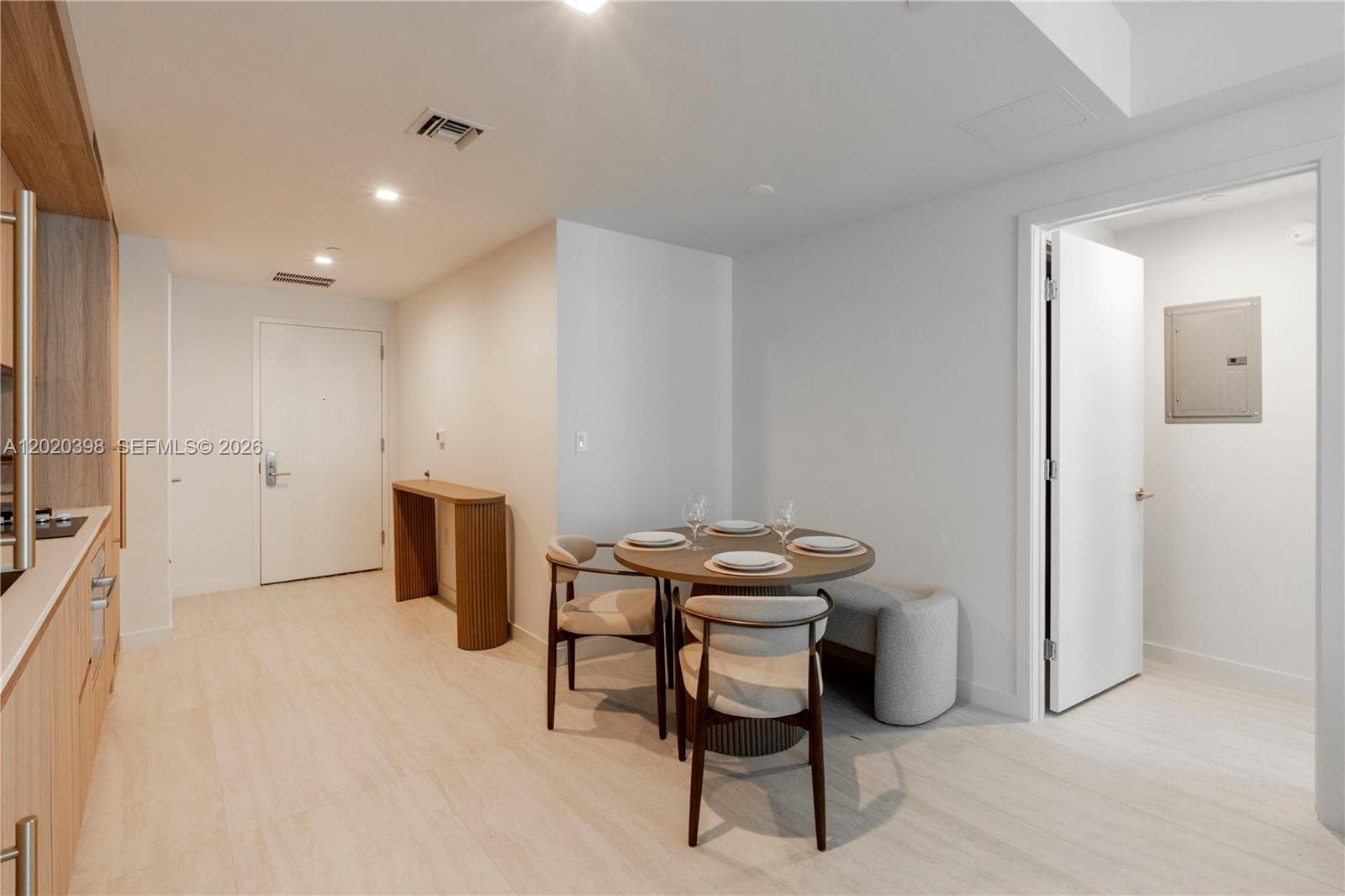 77 SE 5th St # 1910, Miami FL 33131 — 11
