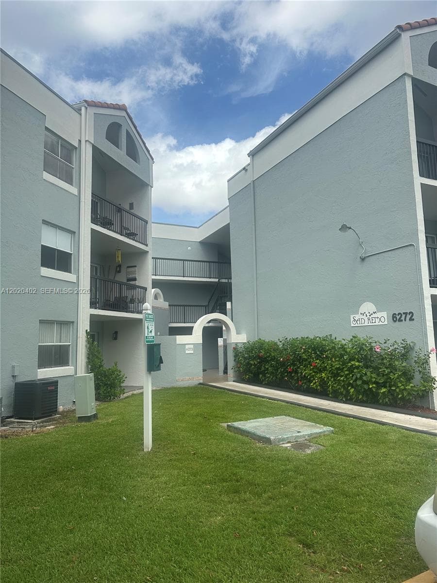 6272 NW 186th St # 212, Hialeah FL 33015 — 2