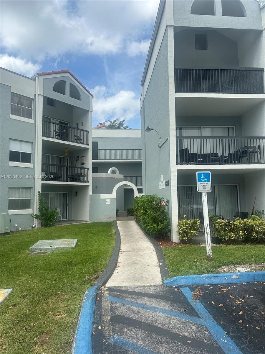 6272 NW 186th St # 212, Hialeah FL 33015 — 1