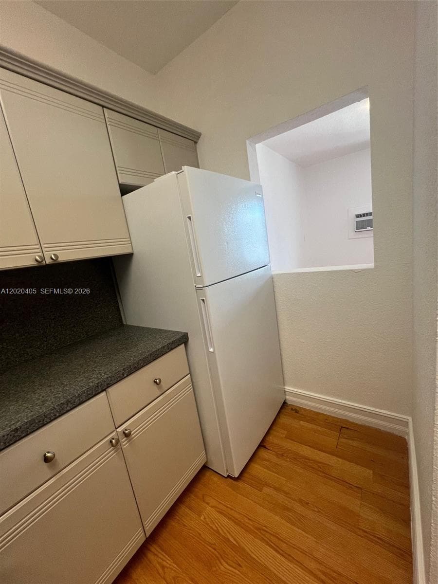 820 Euclid Ave # 303, Miami Beach FL 33139 — 5