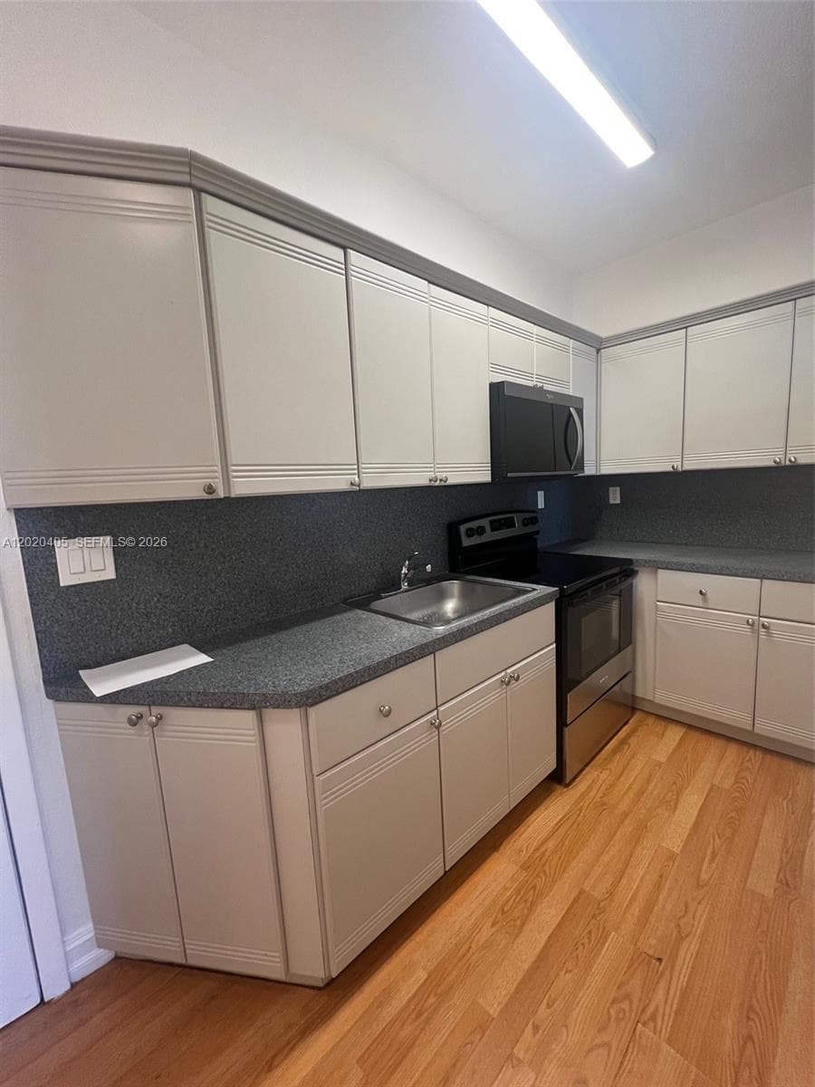 820 Euclid Ave # 303, Miami Beach FL 33139 — 4