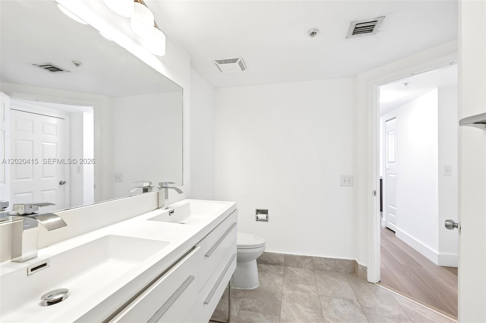 17150 N Bay Rd # 2808, Sunny Isles Beach FL 33160 — 22