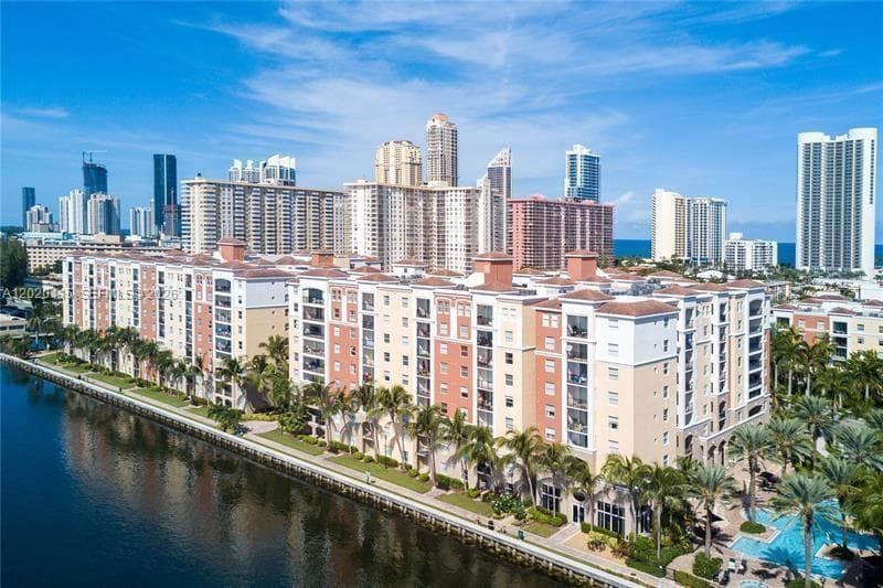 17150 N Bay Rd # 2808, Sunny Isles Beach FL 33160 — 1