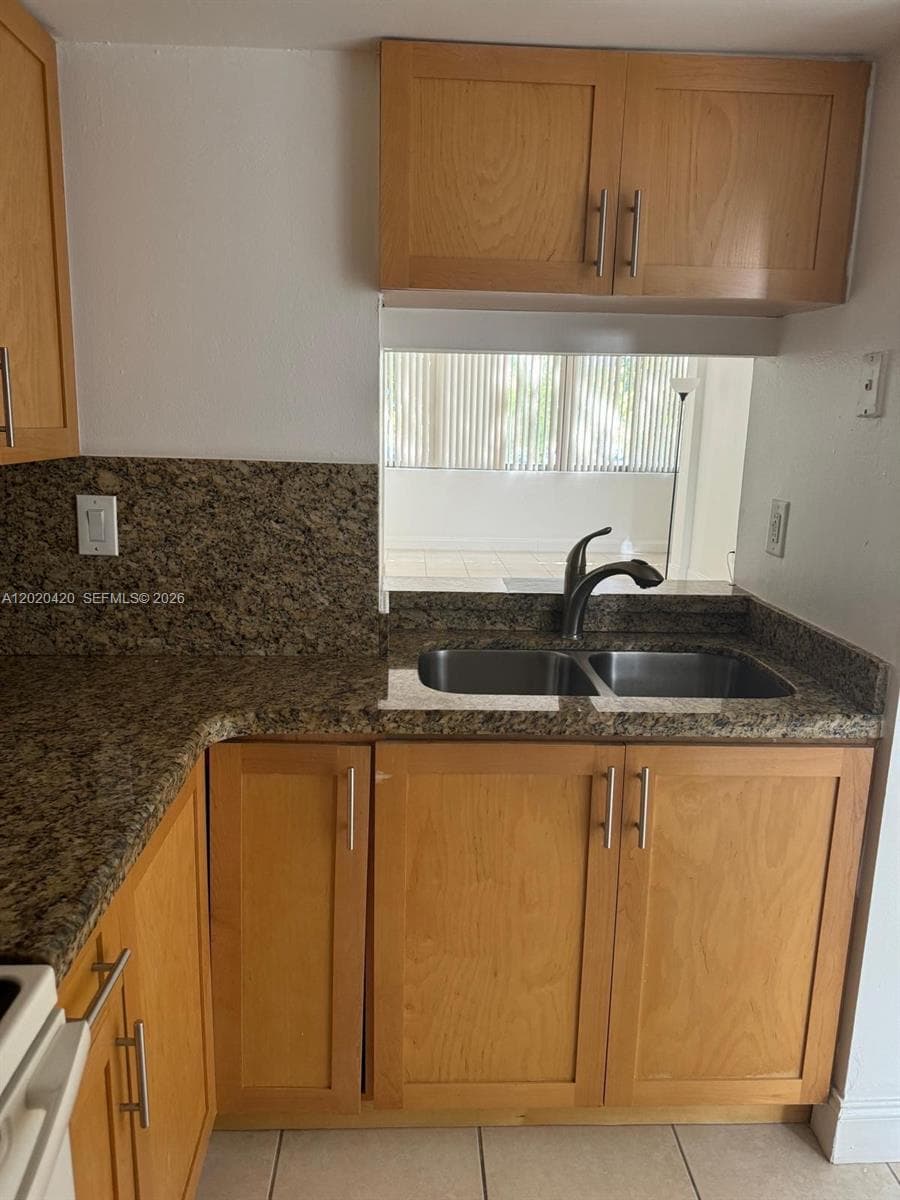 8275 SW 152nd Ave # 302, Miami FL 33193 — 6