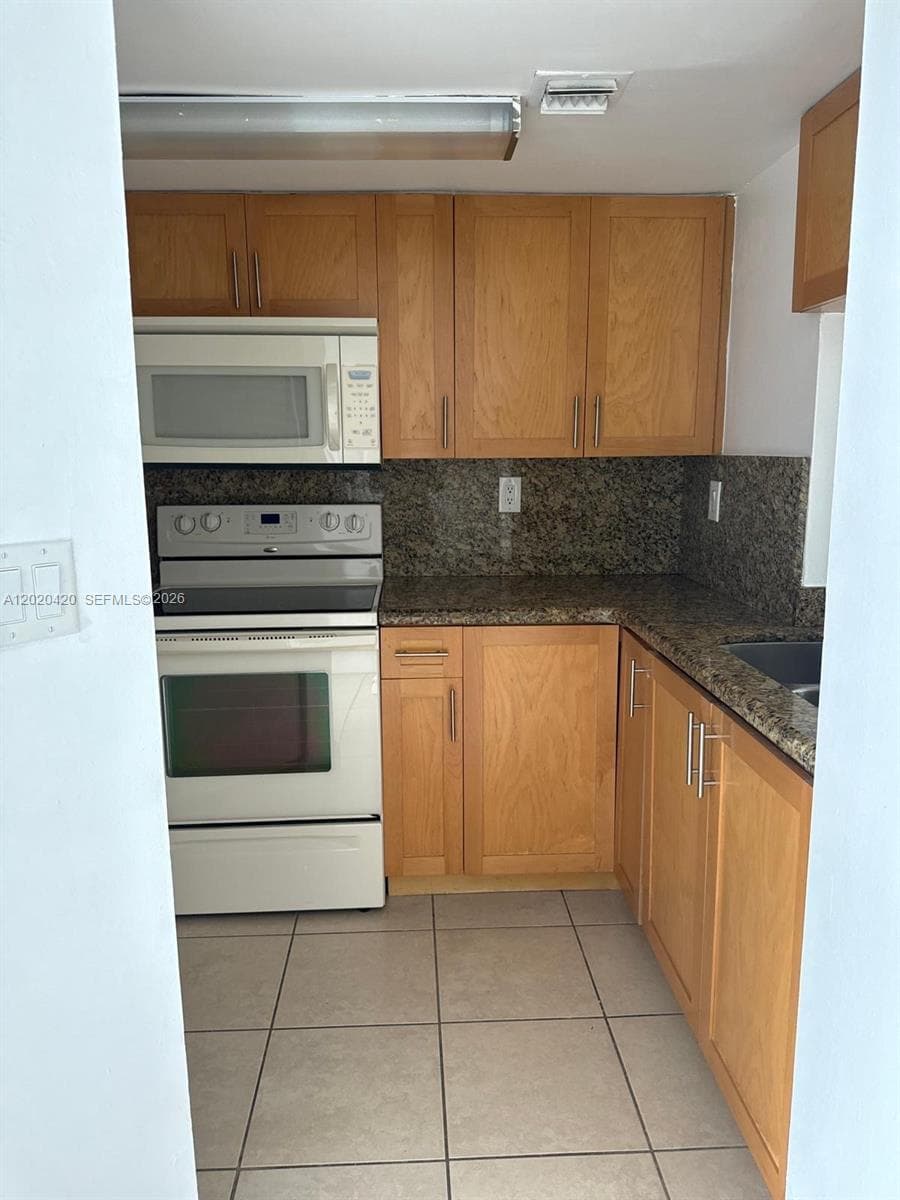 8275 SW 152nd Ave # 302, Miami FL 33193 — 13
