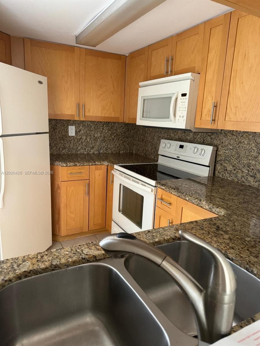 8275 SW 152nd Ave # 302, Miami FL 33193 — 7