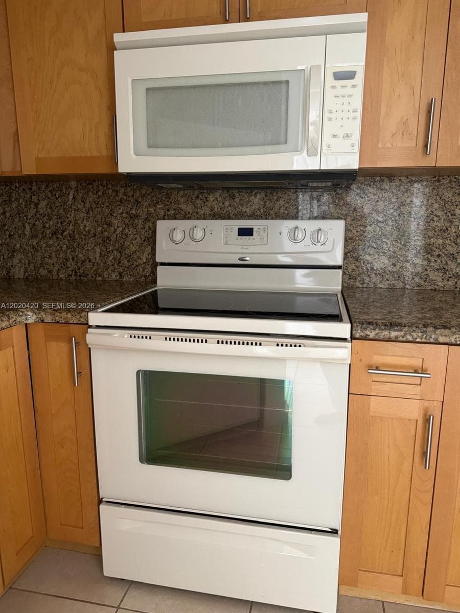 8275 SW 152nd Ave # 302, Miami FL 33193 — 5