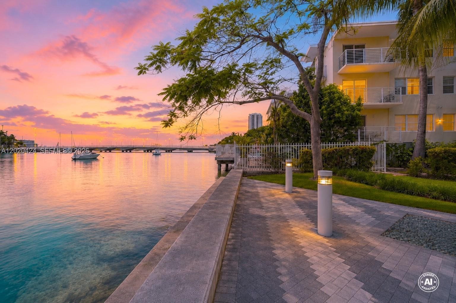 1441 Lincoln Rd # 417, Miami Beach FL 33139 — 2