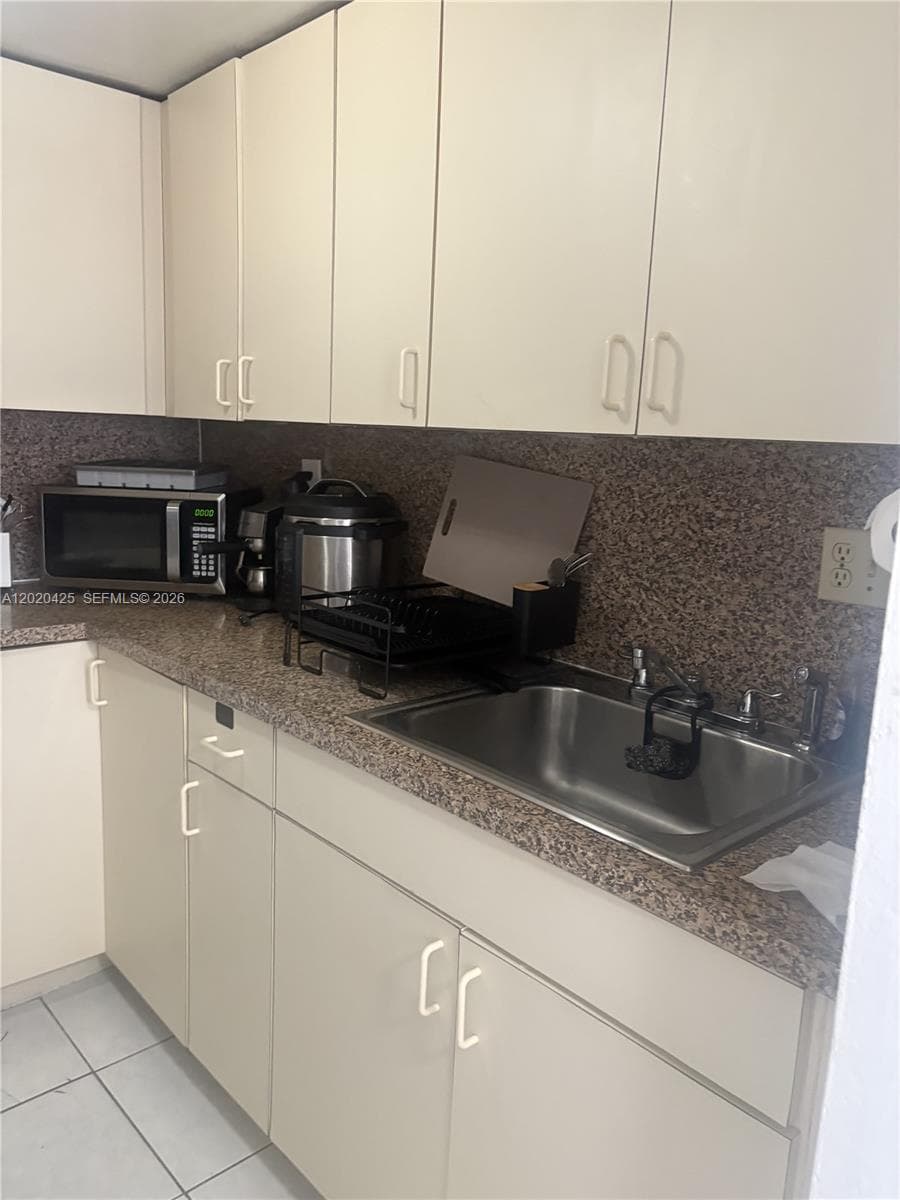 6620 W 2nd Ct # 403, Hialeah FL 33012 — 20