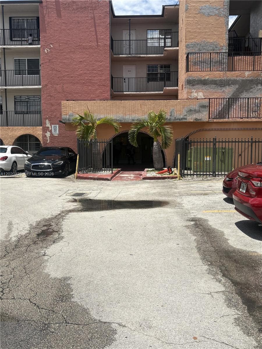6620 W 2nd Ct # 403, Hialeah FL 33012 — 15
