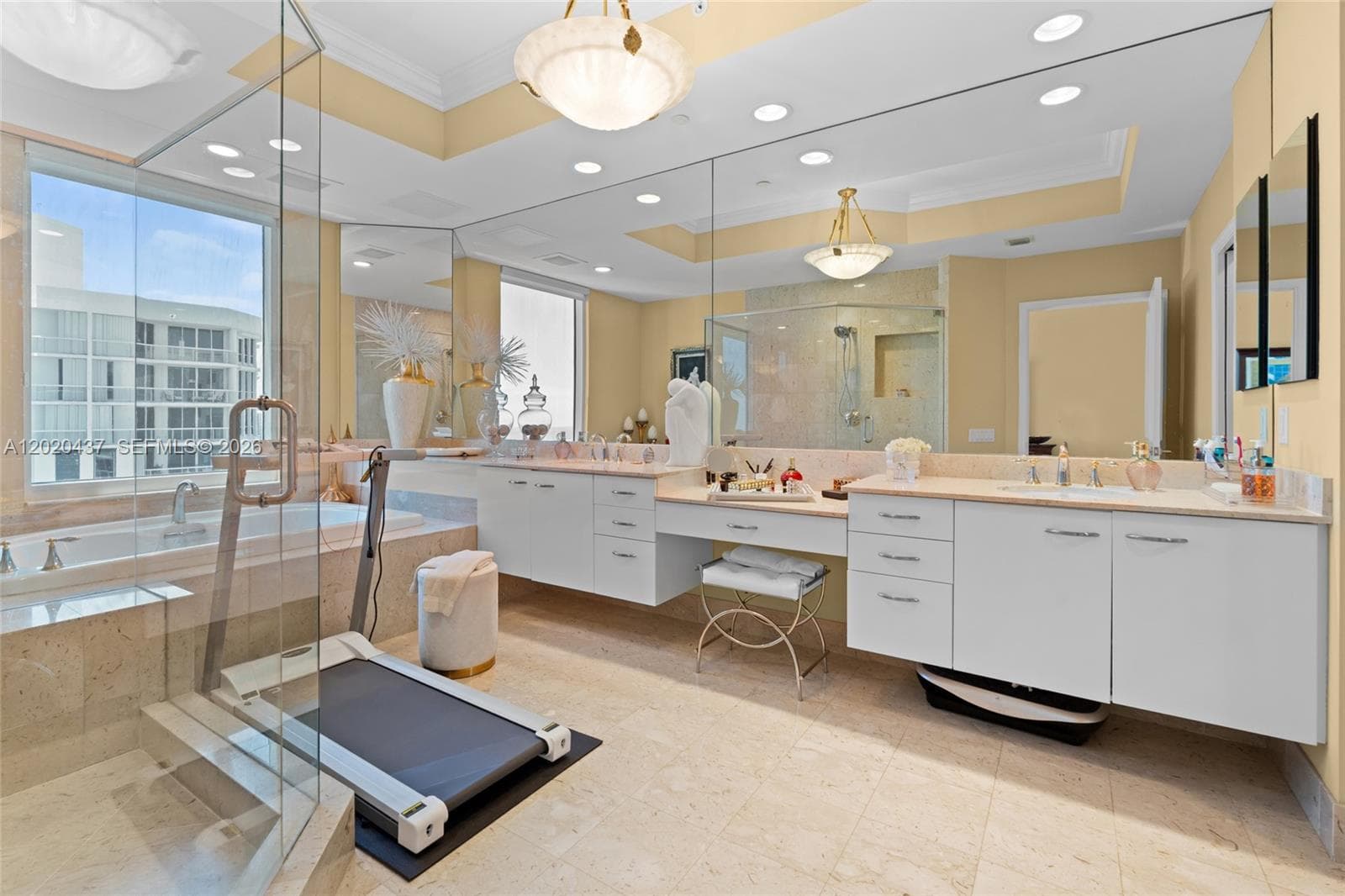 21200 Point Pl # 2802, Aventura FL 33180 — 24
