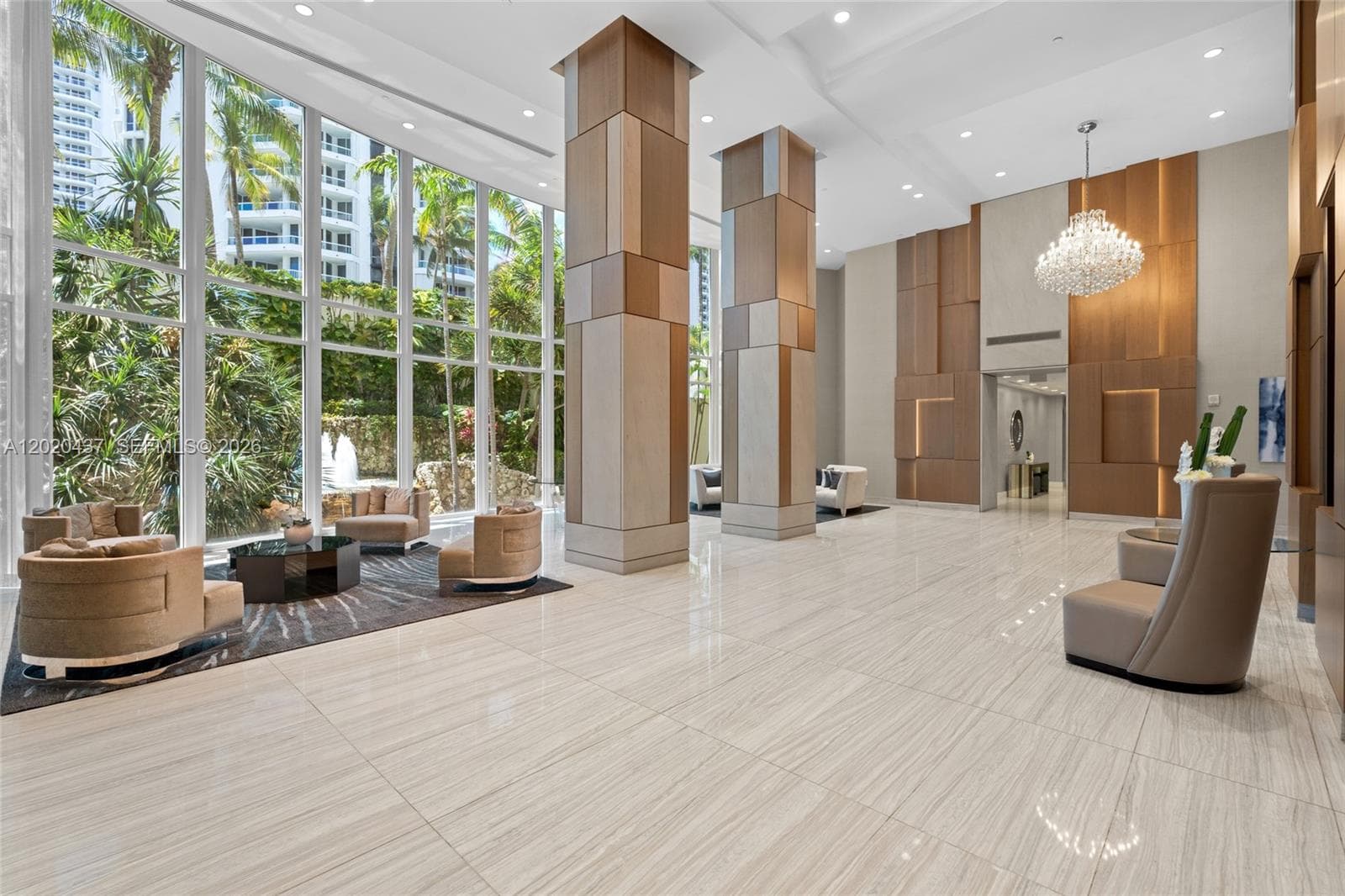 21200 Point Pl # 2802, Aventura FL 33180 — 33
