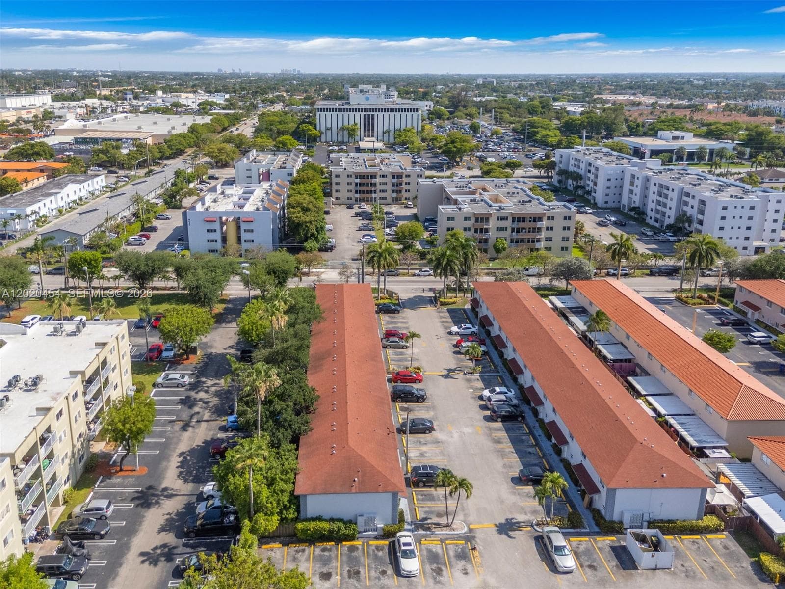 8025 NW 8th St # 13, Miami FL 33126 — 22