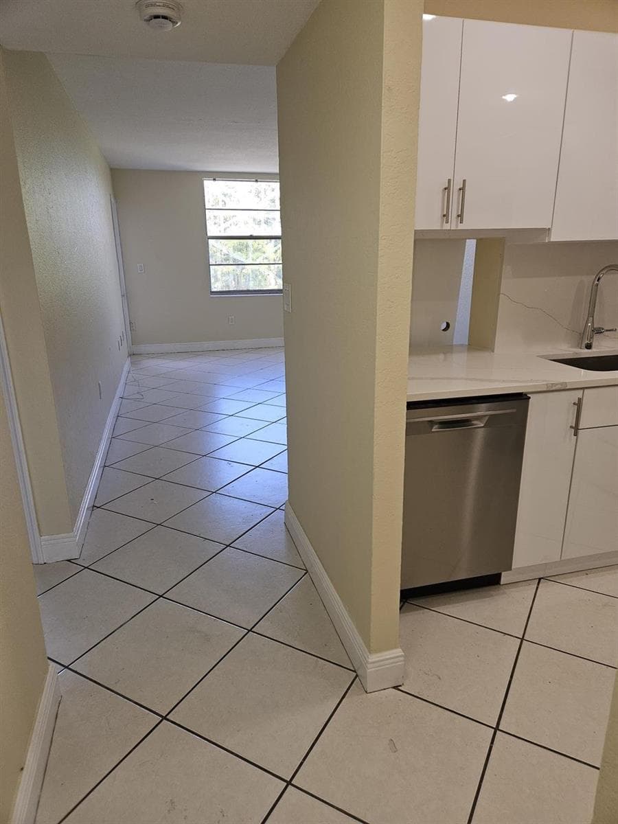 5665 W 20th Avenue # 413, Hialeah FL 33012 — 10