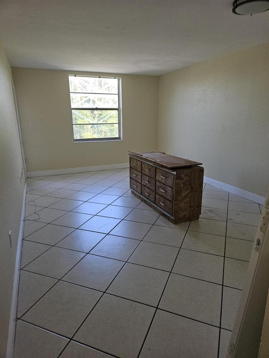 5665 W 20th Avenue # 413, Hialeah FL 33012 — 8