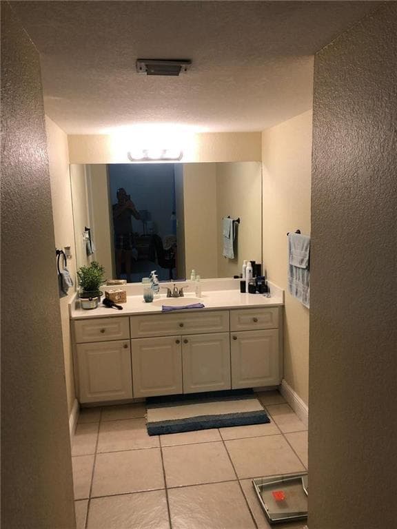 10411 N Kendall Drive # B203, Miami FL 33176 — 2