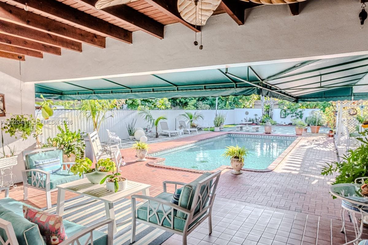 3400 SW 108th Ave, Miami FL 33165 — 21