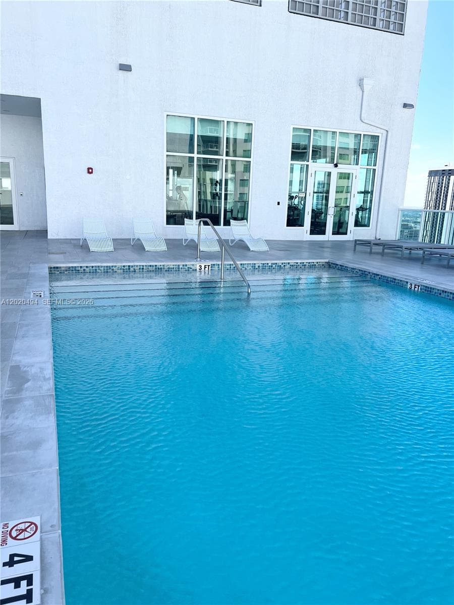 133 NE 2 AV # 710, Miami FL 33132 — 16