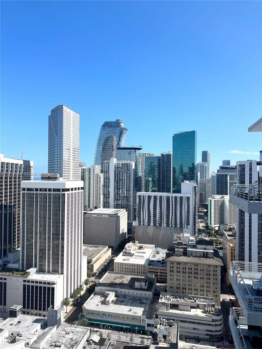 133 NE 2 AV # 710, Miami FL 33132 — 28