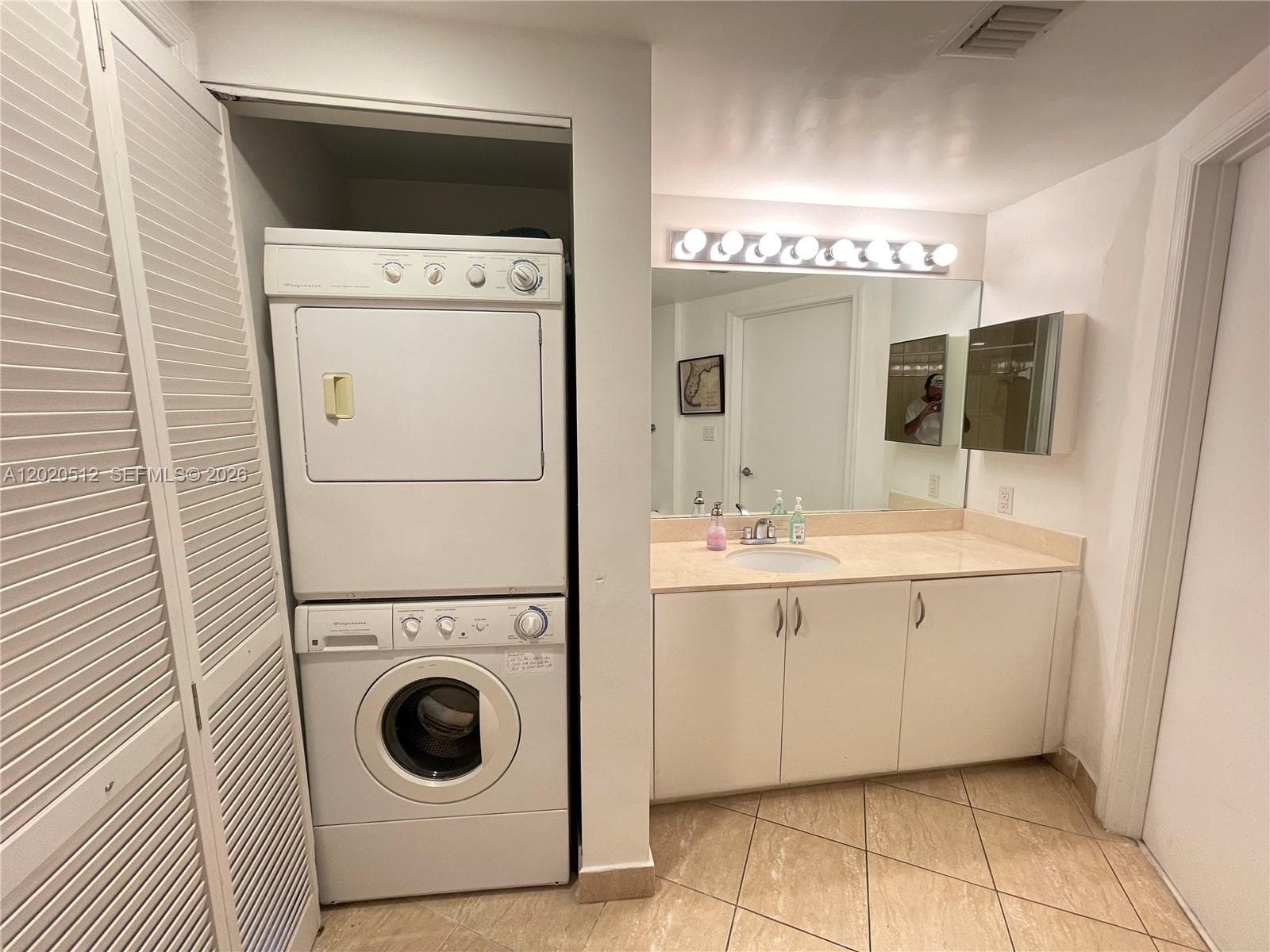 1750 N Bayshore Dr # 5614, Miami FL 33132 — 26
