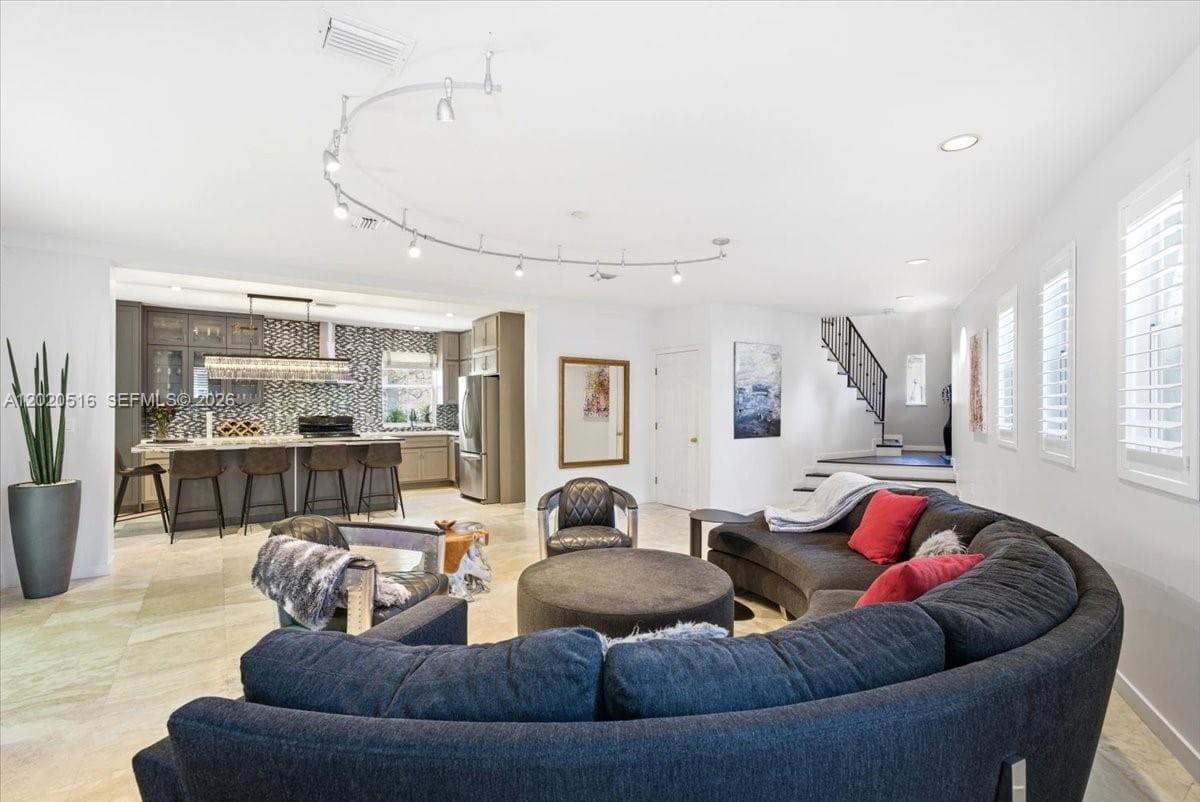 2917 Jackson Ave # 6, Miami FL 33133 — 3