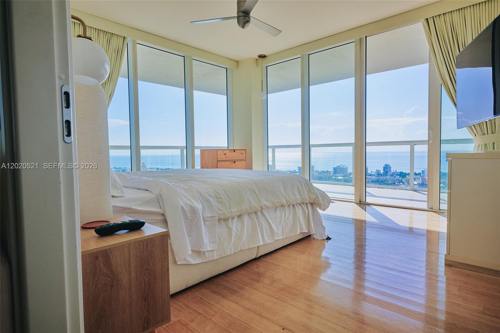 450 Alton Rd # 2810, Miami Beach FL 33139 — 9