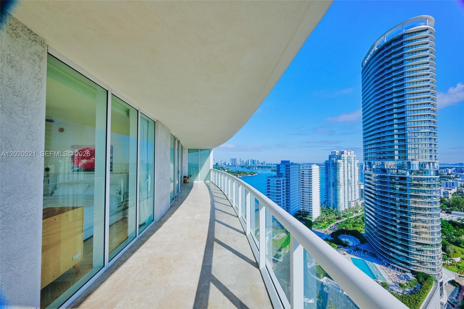 450 Alton Rd # 2810, Miami Beach FL 33139 — 18