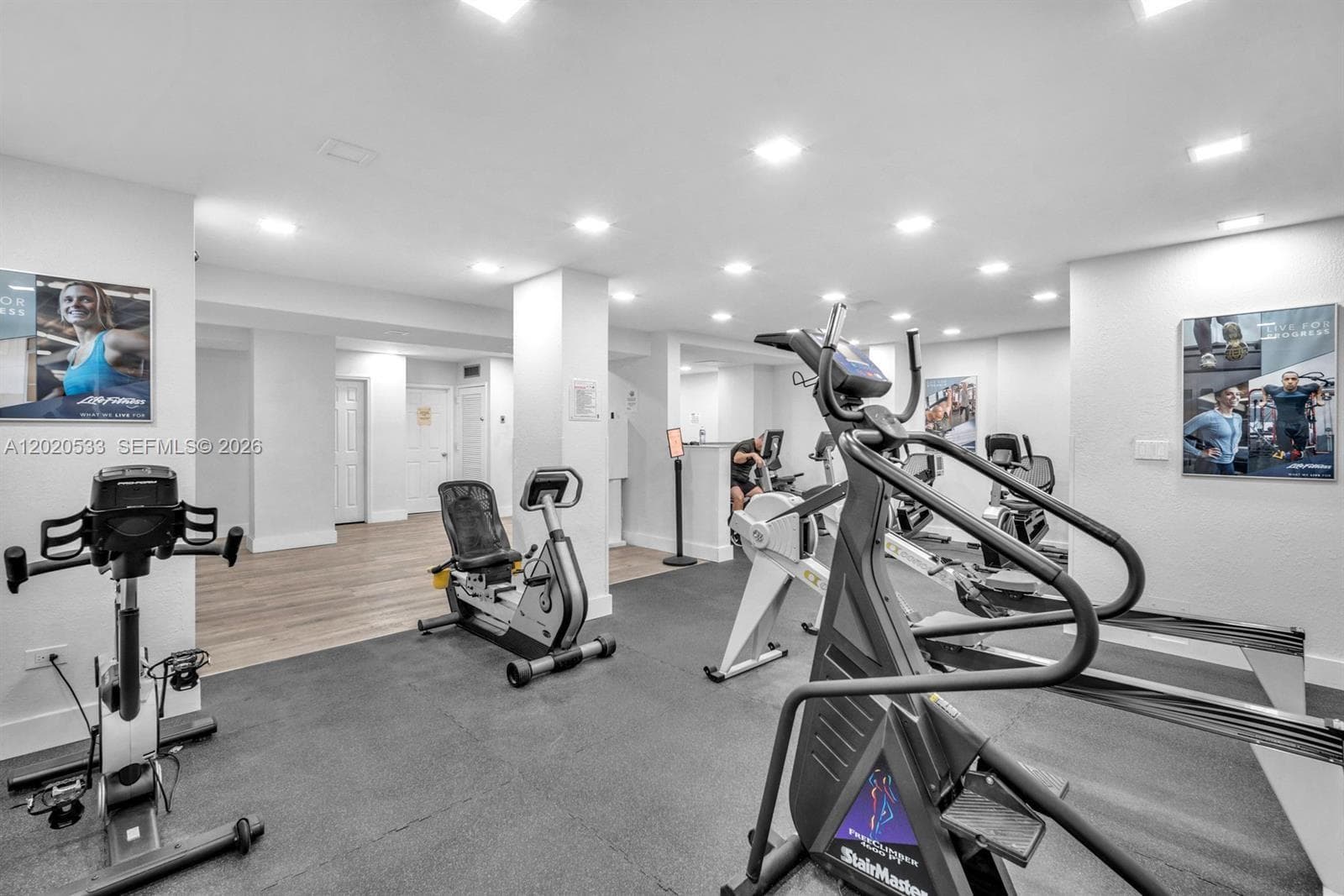 230 174th St # 2112, Sunny Isles Beach FL 33160 — 47