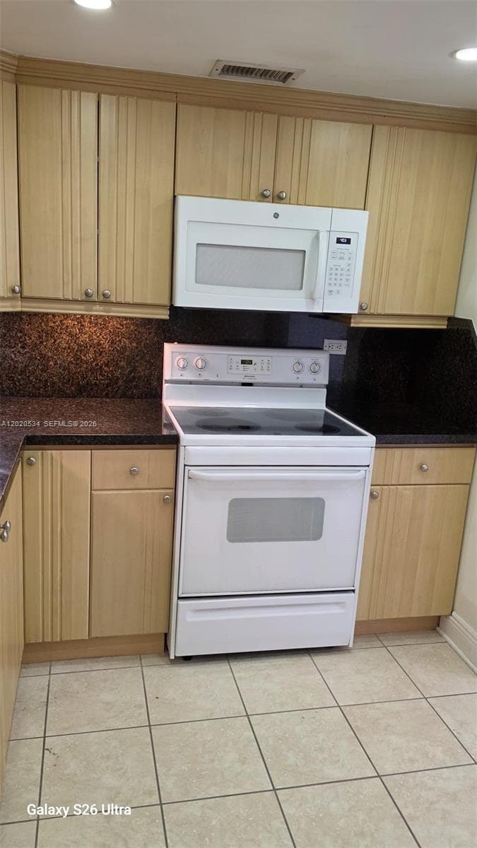 8107 SW 72nd Ave # 423E, Miami FL 33143 — 11