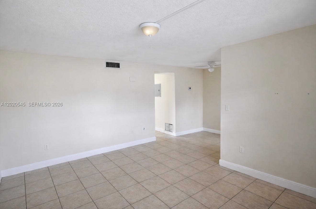 12275 NE 19th Ave # 11, North Miami FL 33181 — 6