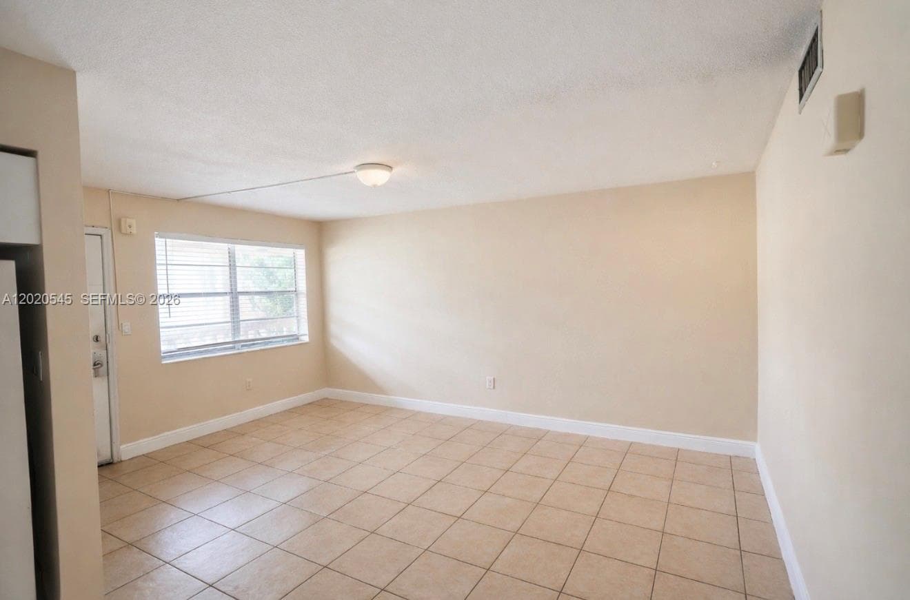 12275 NE 19th Ave # 11, North Miami FL 33181 — 4