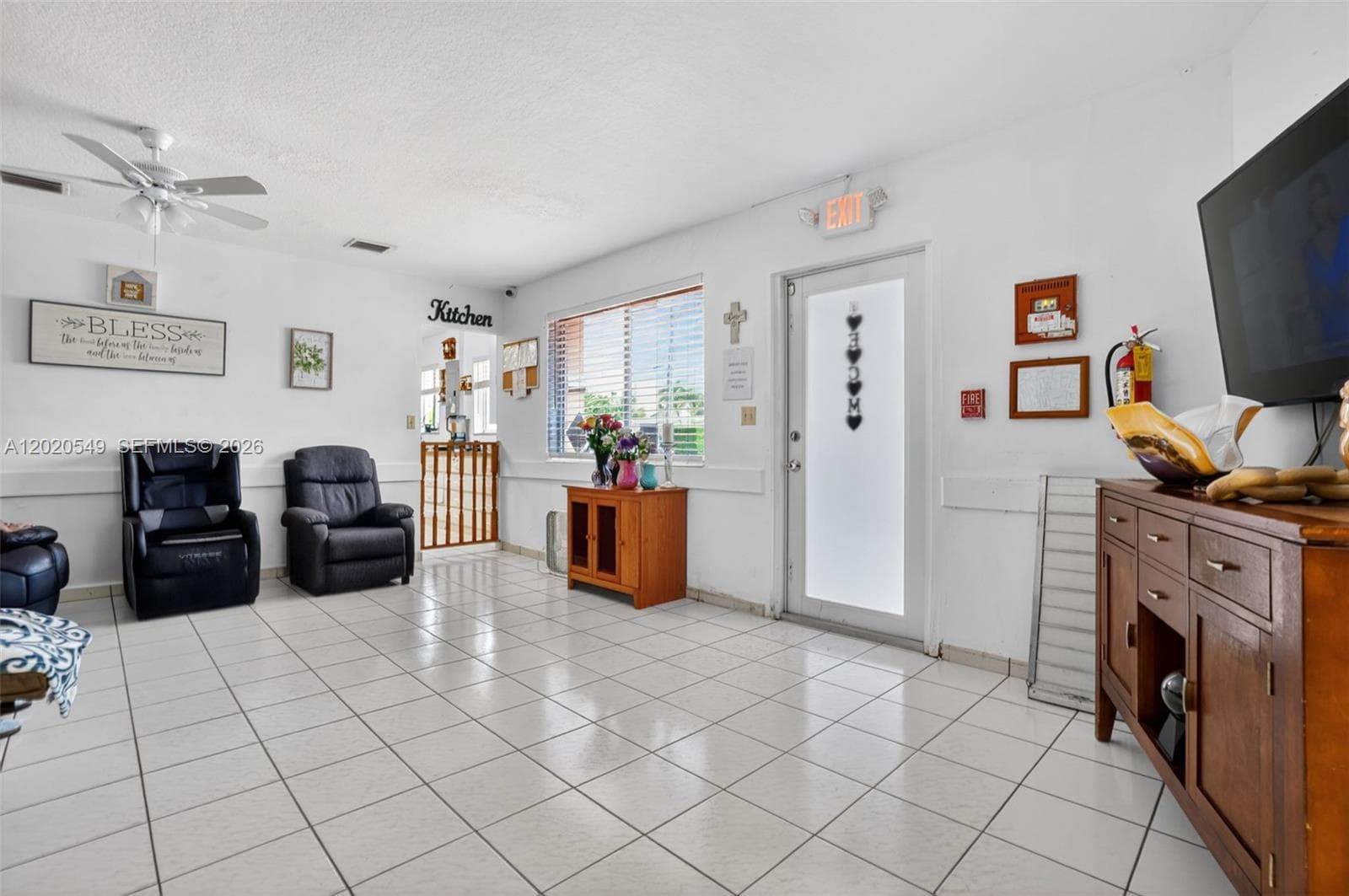 7100 NW 1st Ter, Miami FL 33126 — 6