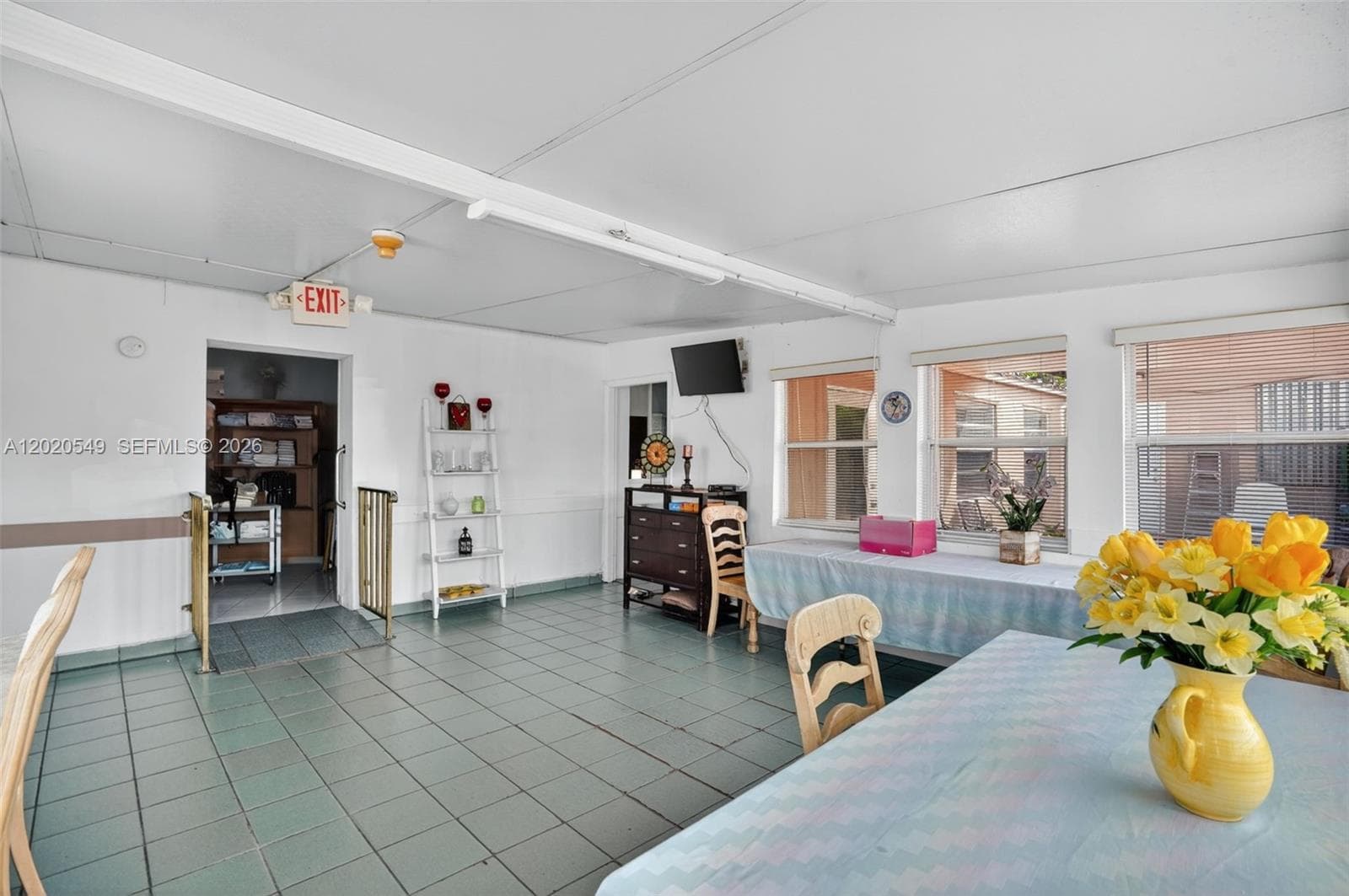 7100 NW 1st Ter, Miami FL 33126 — 22