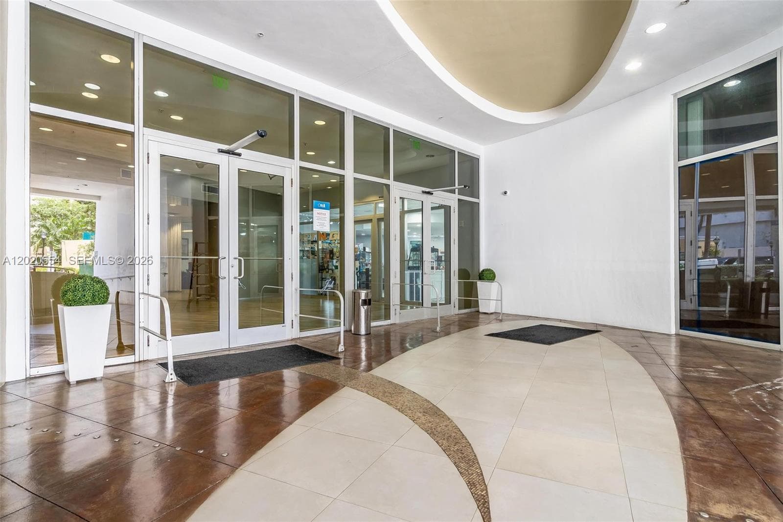 1750 N Bayshore Dr # 4901, Miami FL 33132 — 20