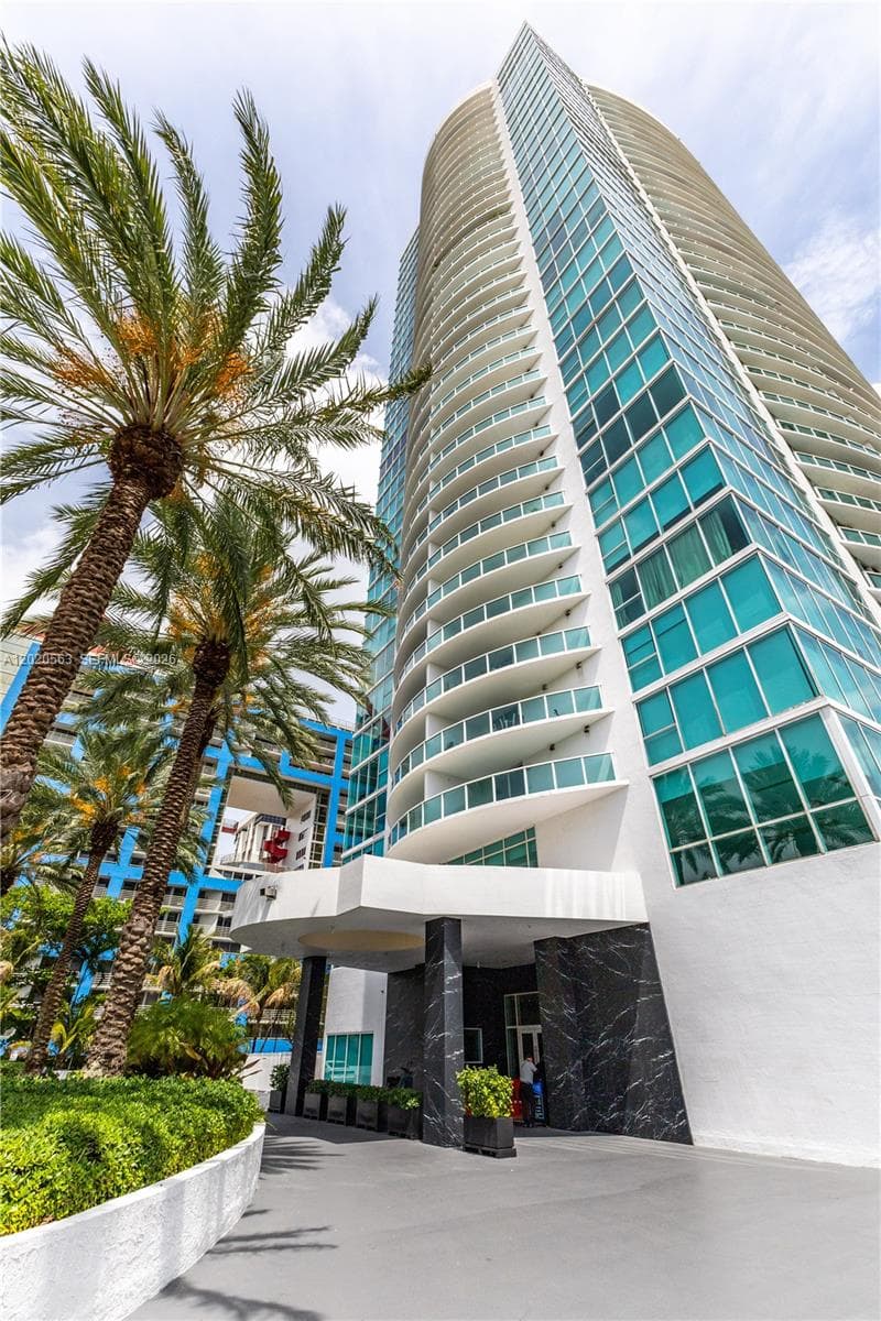 2101 NE Brickell Ave # 2302, Miami FL 33129 — 45
