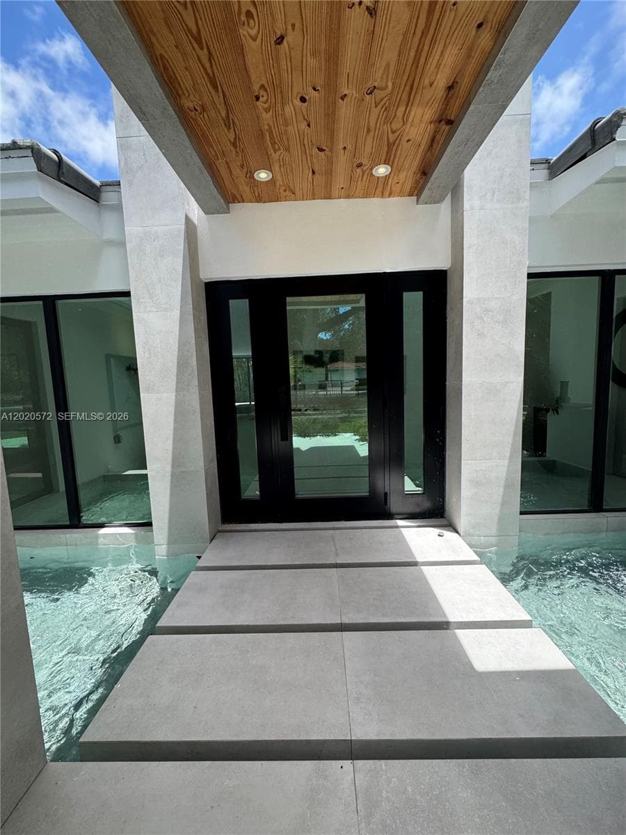 439 Hardee Rd, Coral Gables FL 33146 — 2