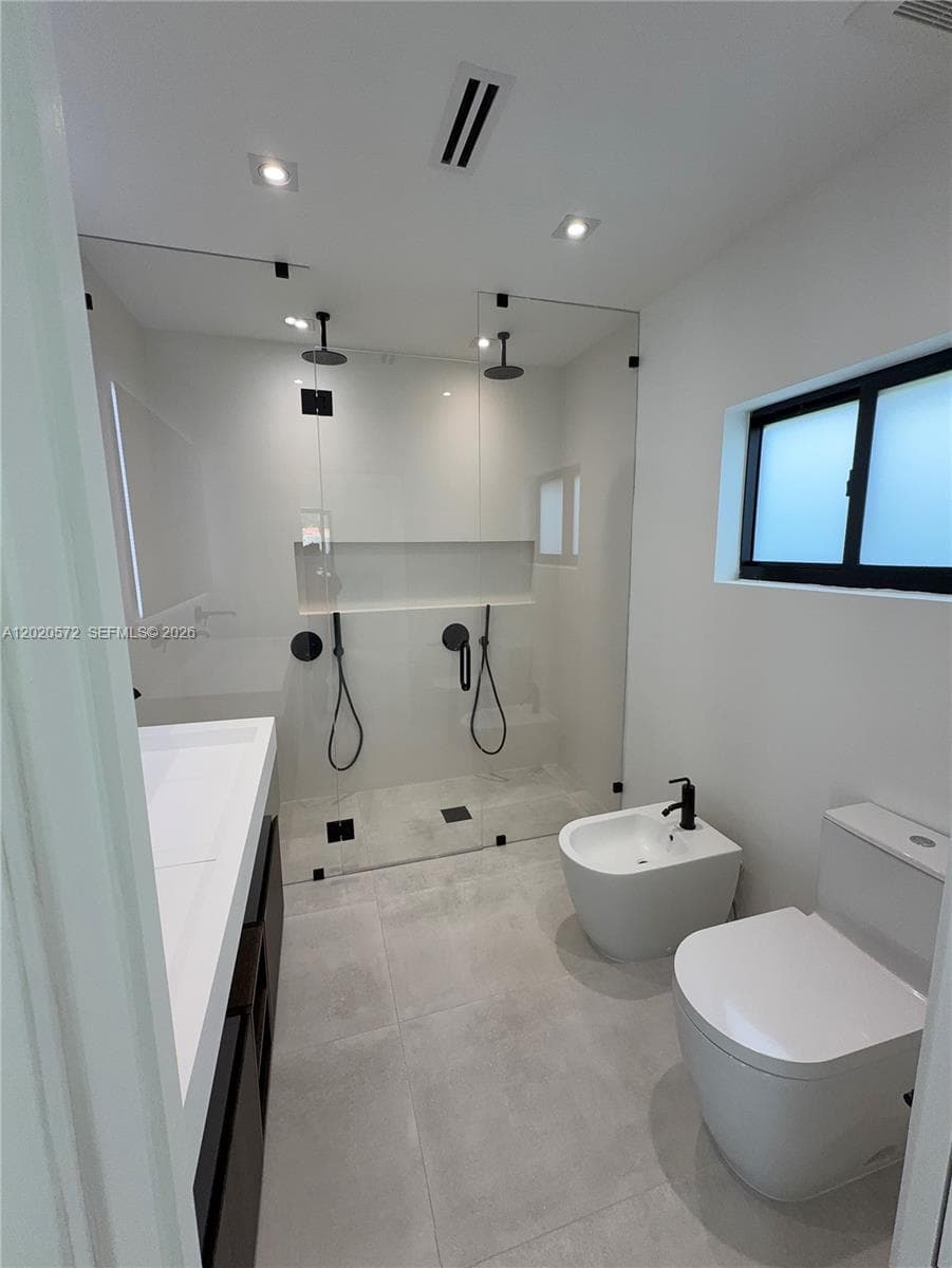 439 Hardee Rd, Coral Gables FL 33146 — 24