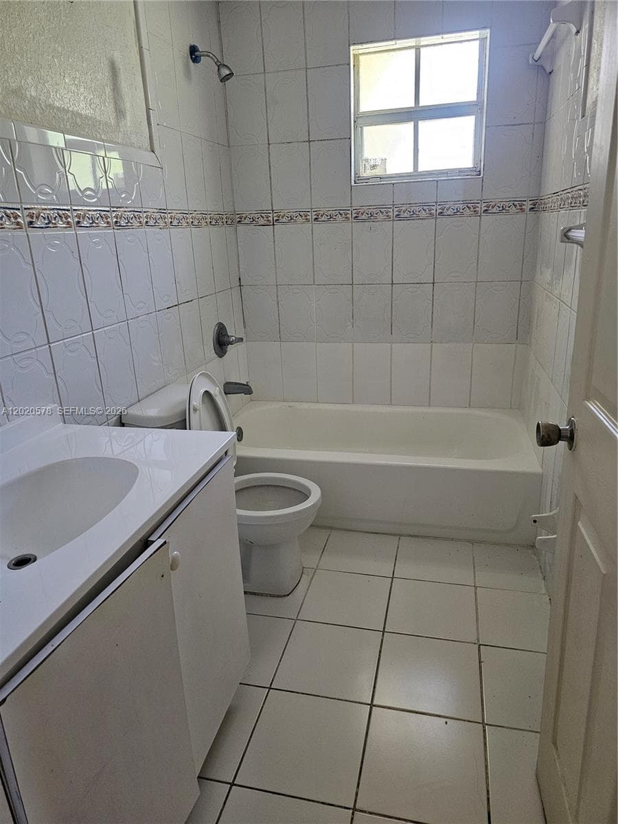 15700 NW 37th Pl, Miami Gardens FL 33054 — 6