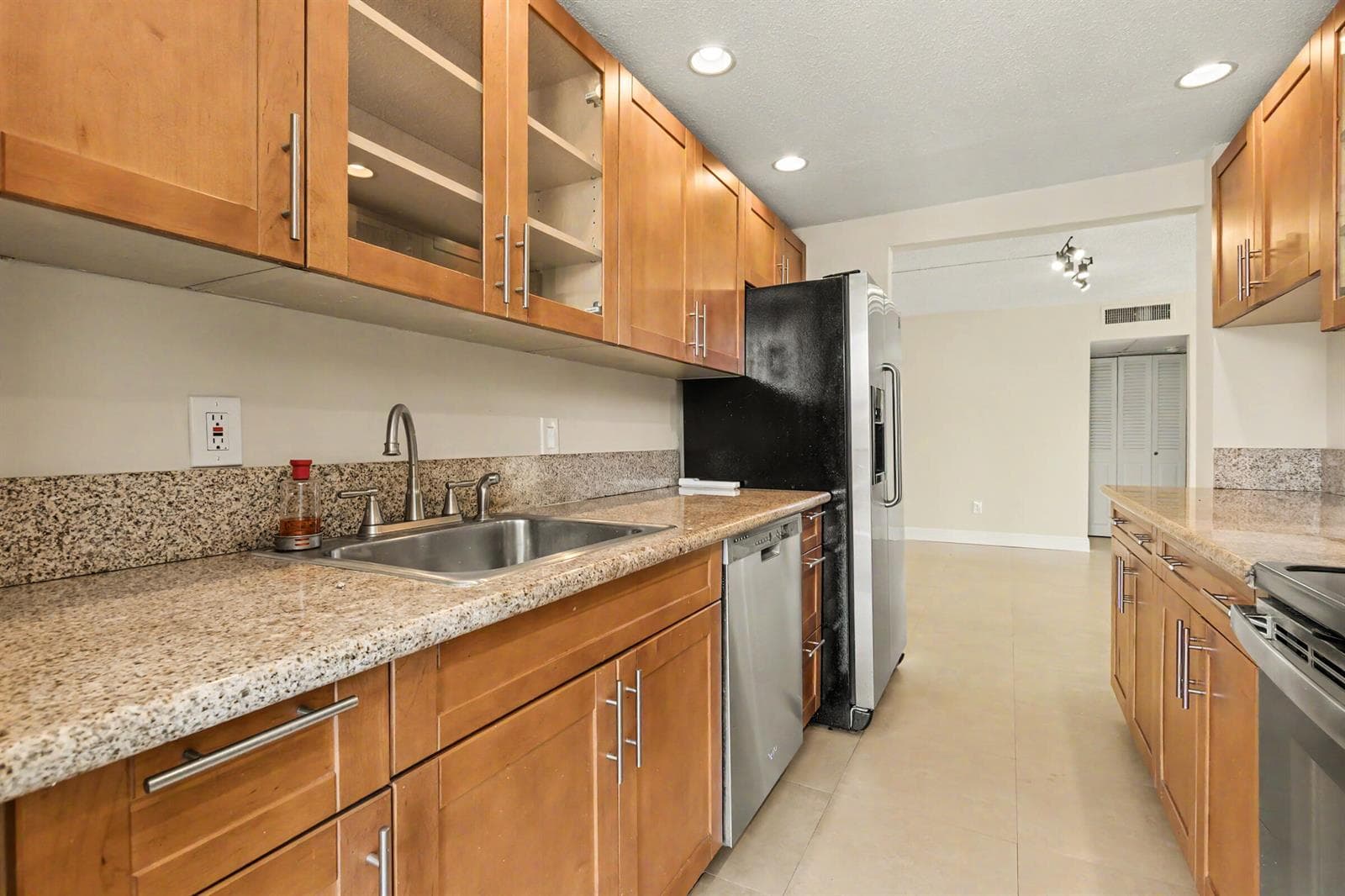 1100 Alton Road # 2f, Miami Beach FL 33139 — 8